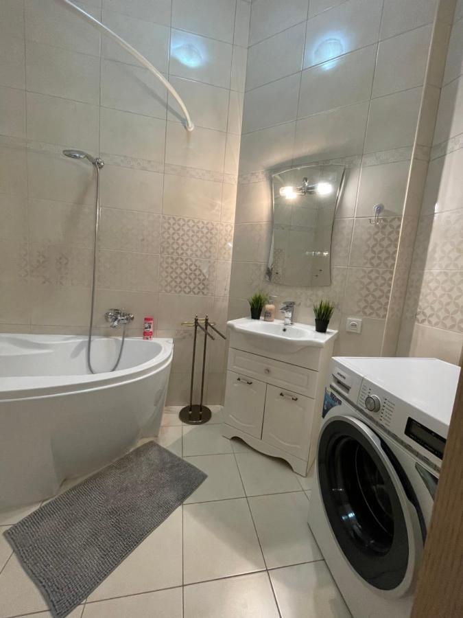 3 Rooms Apartments In The City Centr إلفيف المظهر الخارجي الصورة