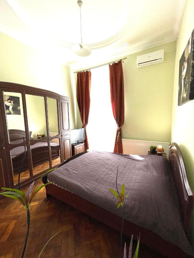 3 Rooms Apartments In The City Centr إلفيف المظهر الخارجي الصورة