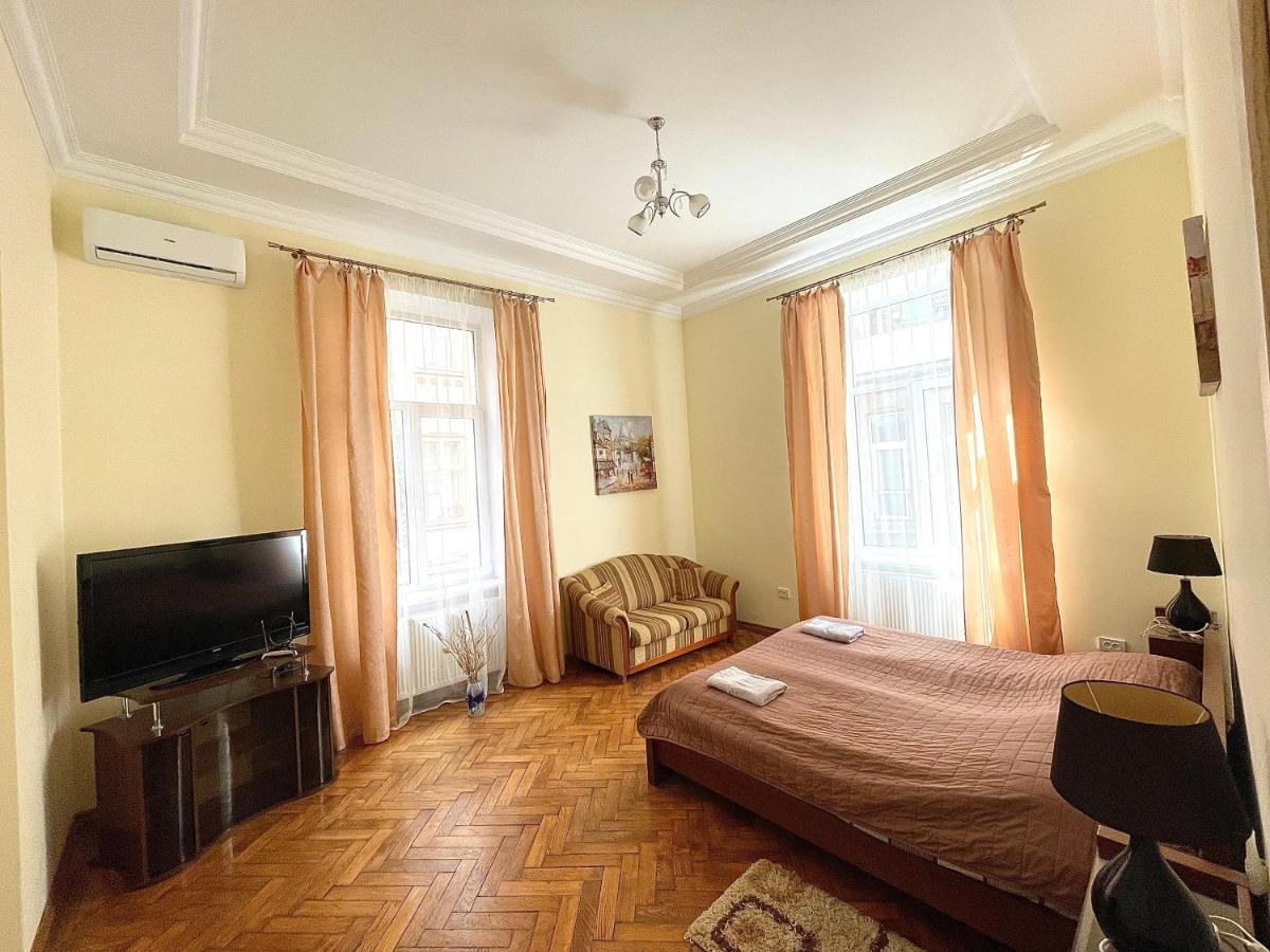 3 Rooms Apartments In The City Centr إلفيف المظهر الخارجي الصورة