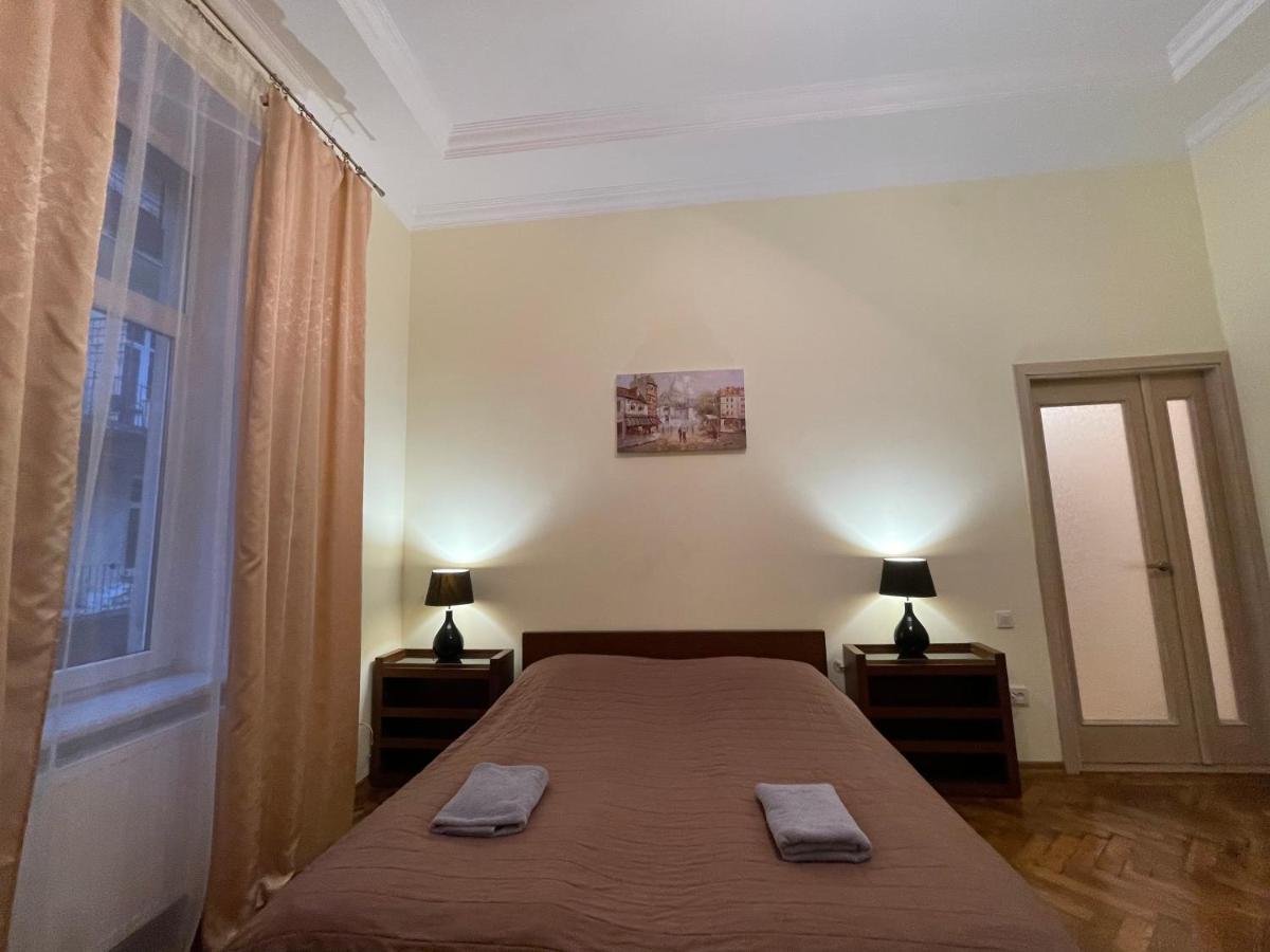 3 Rooms Apartments In The City Centr إلفيف المظهر الخارجي الصورة