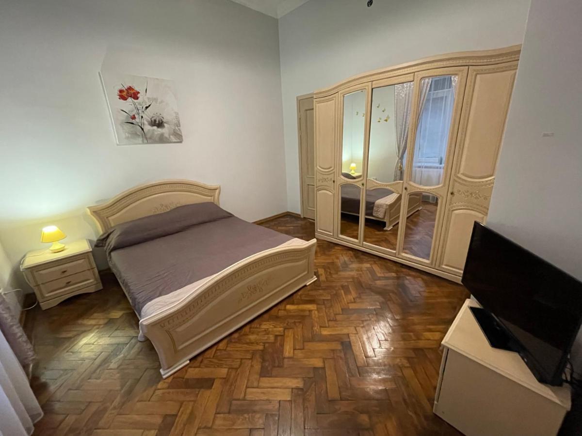 3 Rooms Apartments In The City Centr إلفيف المظهر الخارجي الصورة
