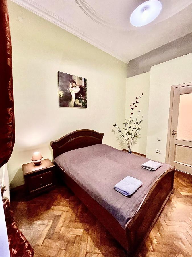 3 Rooms Apartments In The City Centr إلفيف المظهر الخارجي الصورة