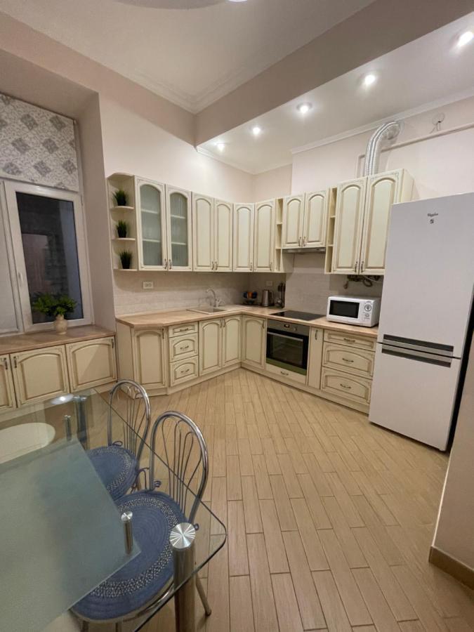 3 Rooms Apartments In The City Centr إلفيف المظهر الخارجي الصورة