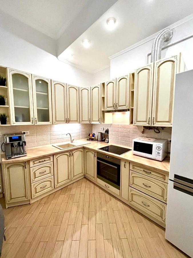 3 Rooms Apartments In The City Centr إلفيف المظهر الخارجي الصورة