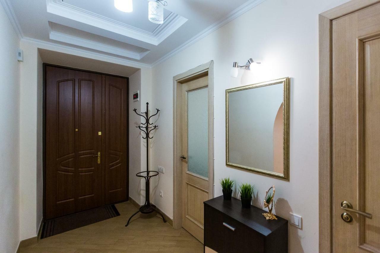 3 Rooms Apartments In The City Centr إلفيف المظهر الخارجي الصورة