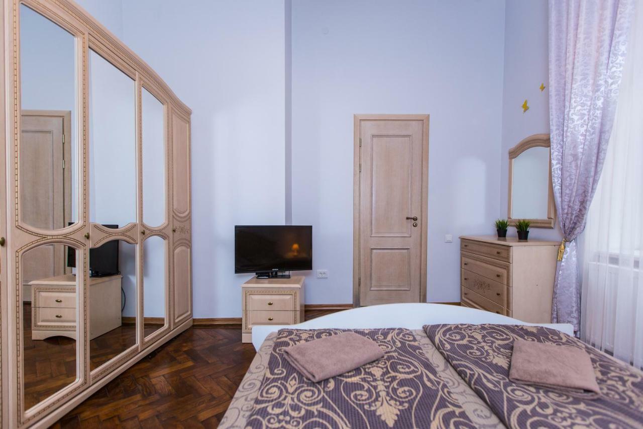 3 Rooms Apartments In The City Centr إلفيف المظهر الخارجي الصورة