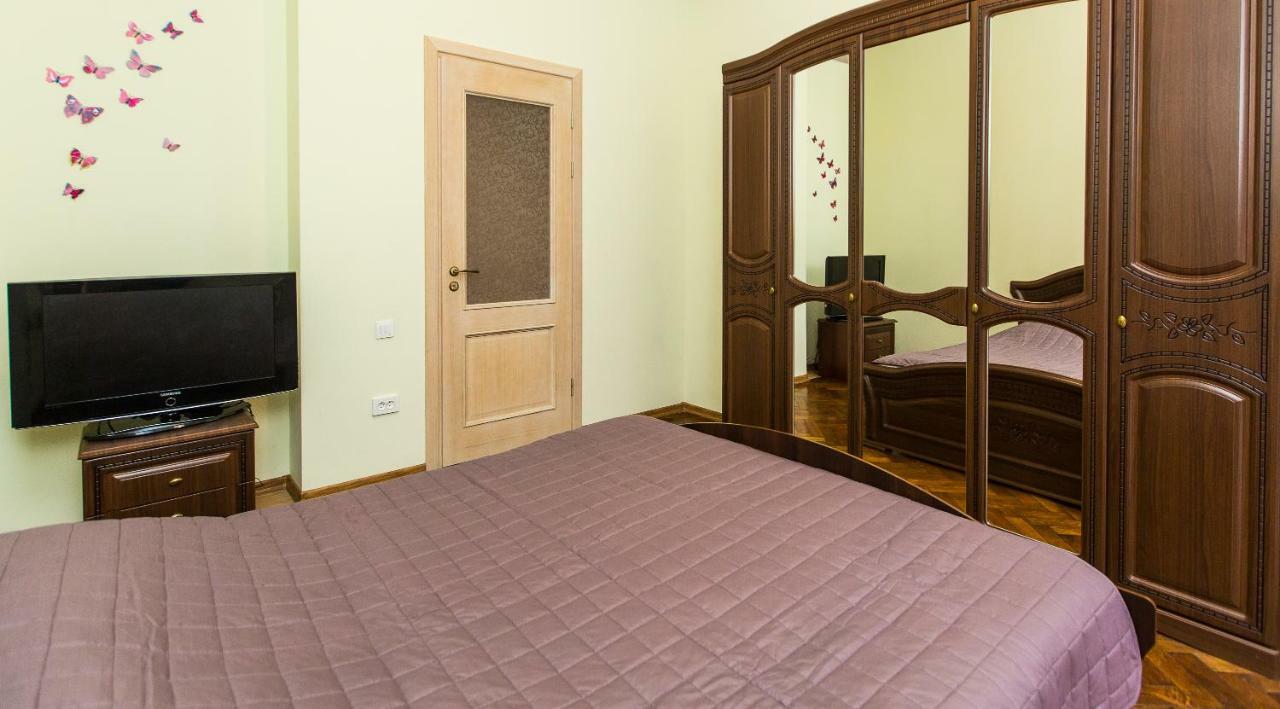 3 Rooms Apartments In The City Centr إلفيف المظهر الخارجي الصورة
