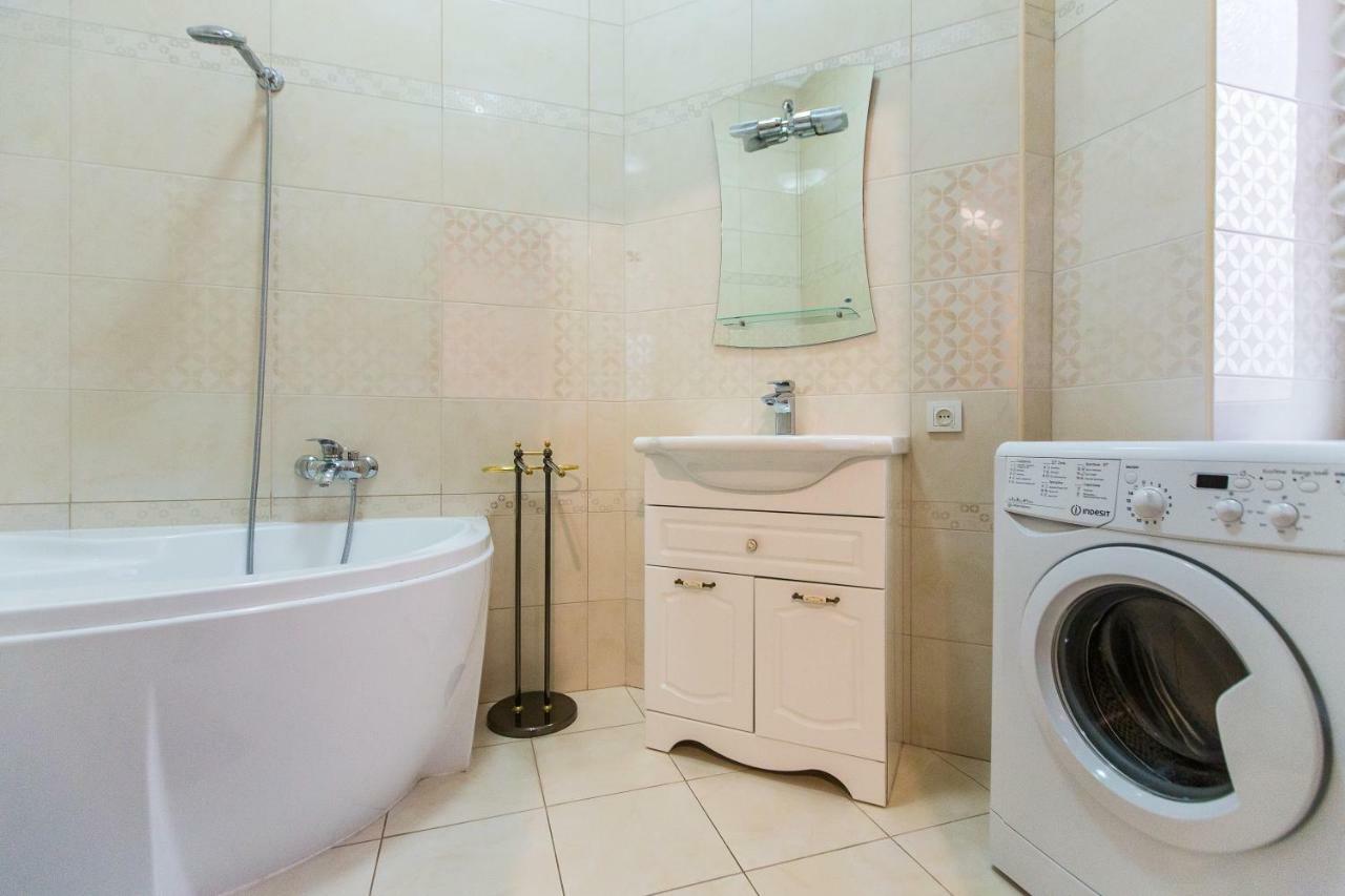 3 Rooms Apartments In The City Centr إلفيف المظهر الخارجي الصورة