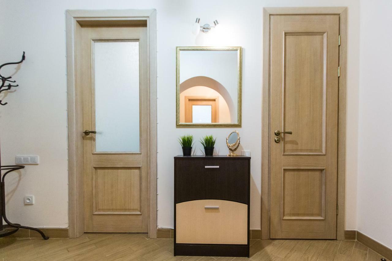 3 Rooms Apartments In The City Centr إلفيف المظهر الخارجي الصورة