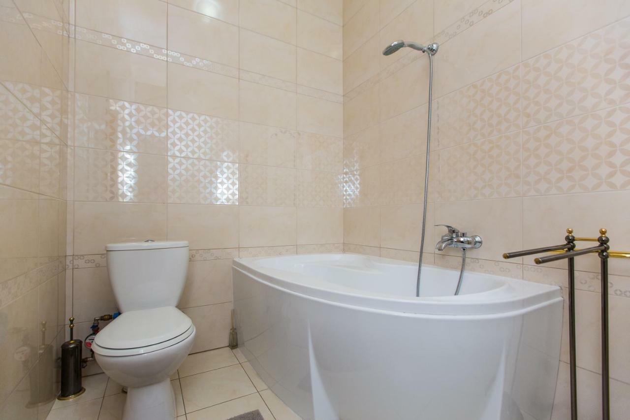 3 Rooms Apartments In The City Centr إلفيف المظهر الخارجي الصورة