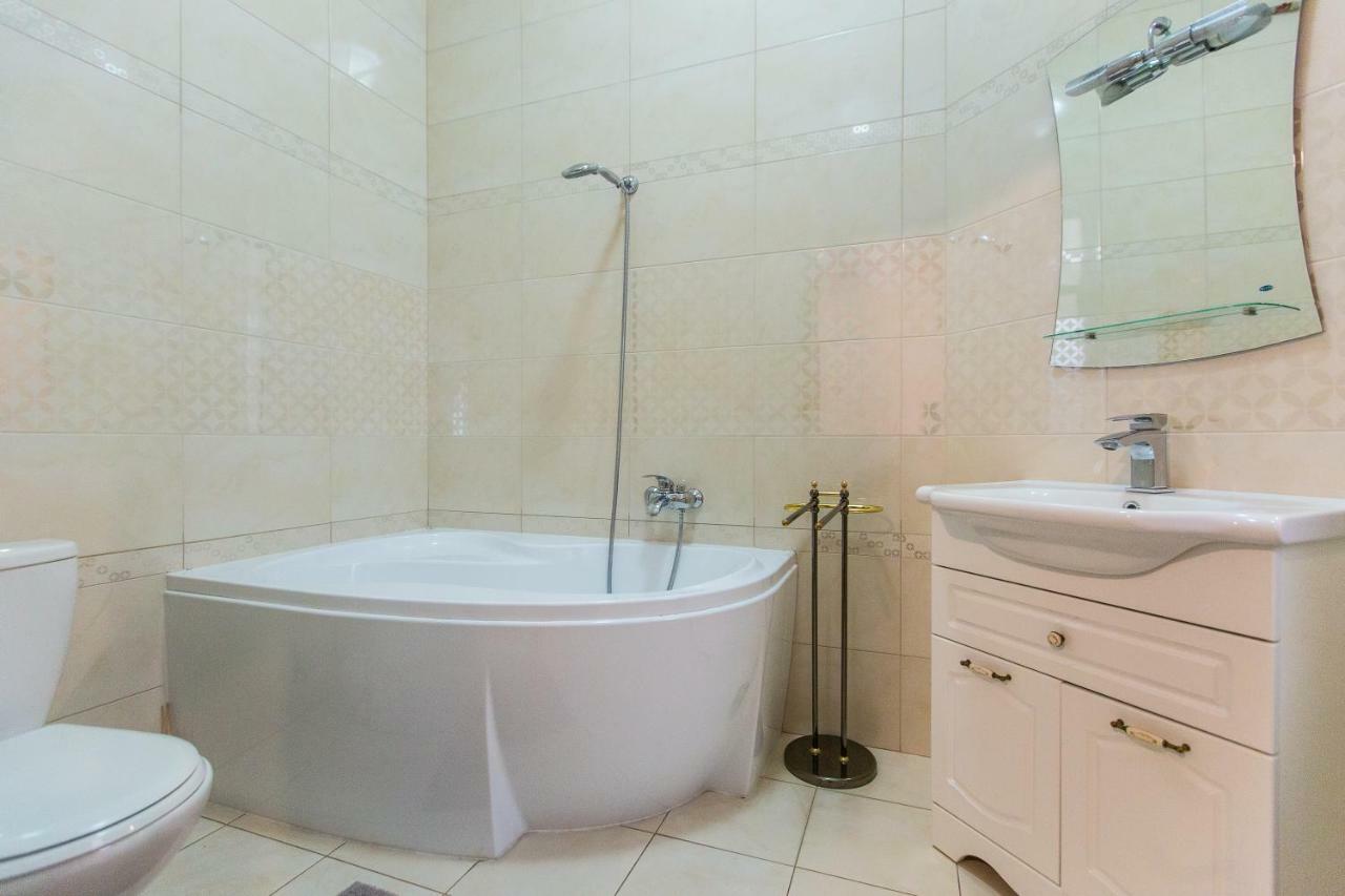 3 Rooms Apartments In The City Centr إلفيف المظهر الخارجي الصورة