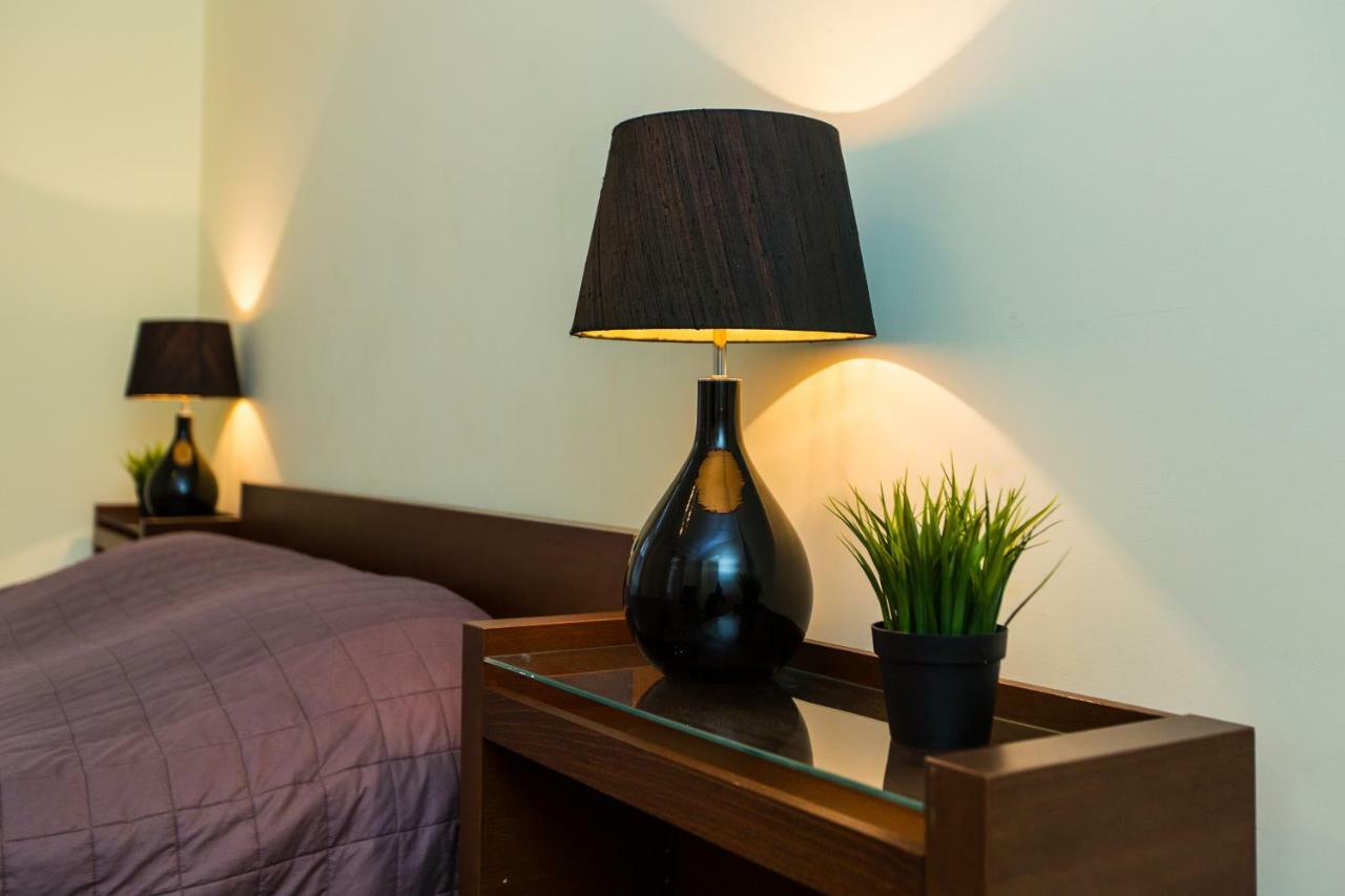 3 Rooms Apartments In The City Centr إلفيف المظهر الخارجي الصورة